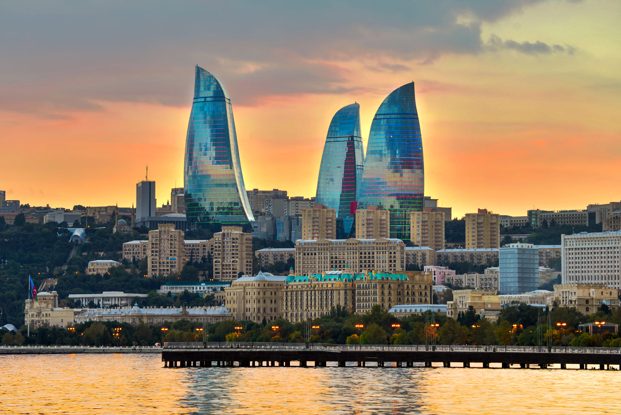 3 Башни в Баку